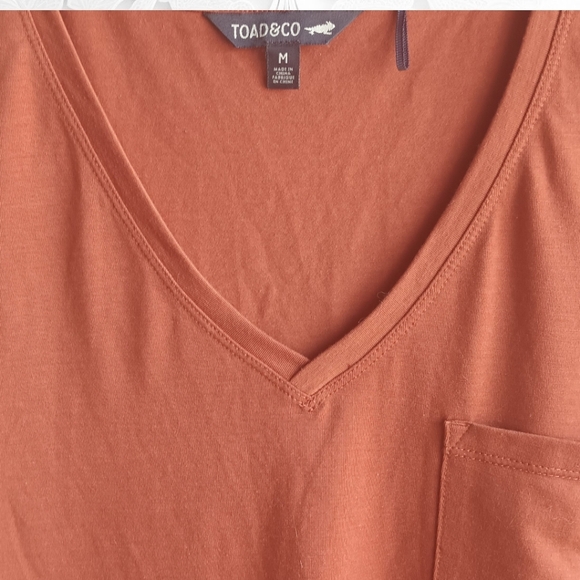 Toad & Co Short Sleeved Single Pocket T-Shirt In Rust Size Medium - Picture 2 of 3